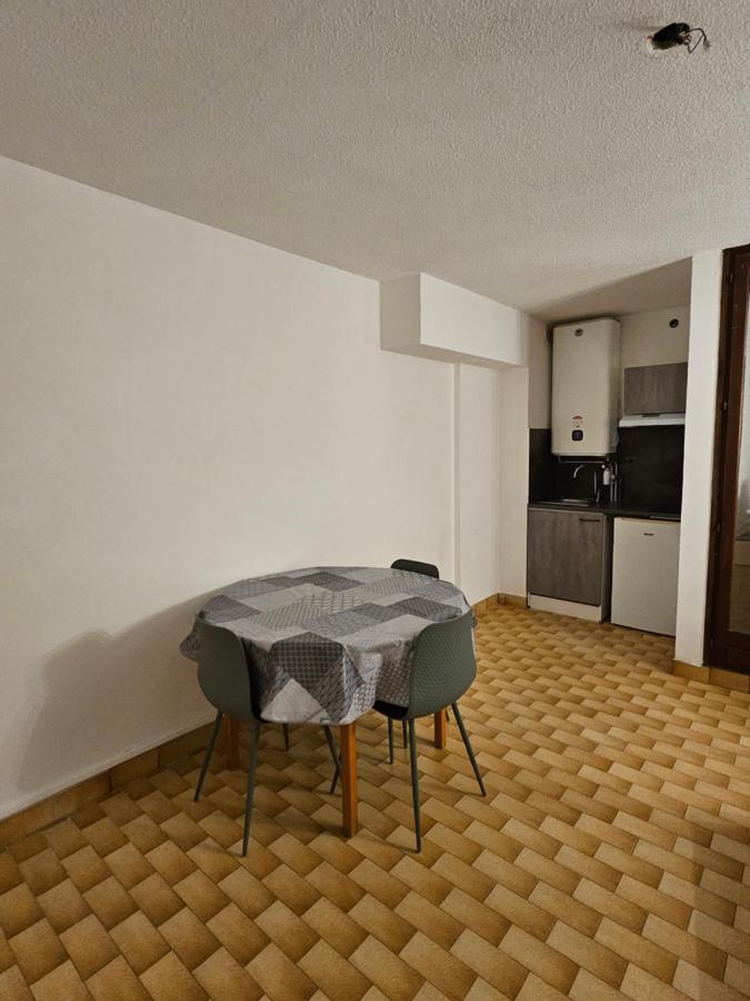 Studio Cabine Clim Wifi Parking Draps - 1 Etoile - Self Check-In Possible 라그랑모트 외부 사진